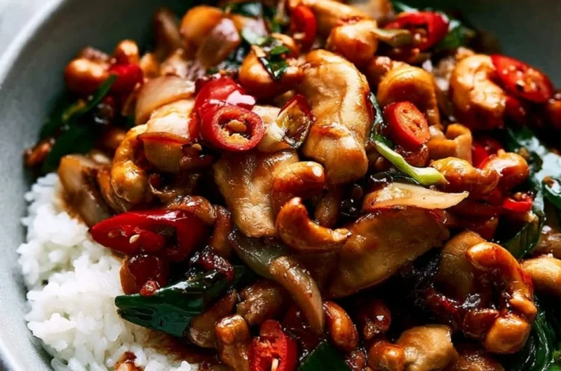 Delicious Thai Cashew Chicken Stir Fry with vibrant vegetables and crunchy cashews